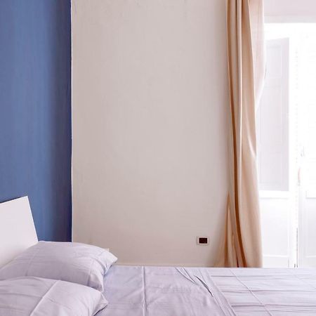 Geneva'S Apartment Таранто Экстерьер фото