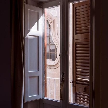 Geneva'S Apartment Таранто Экстерьер фото