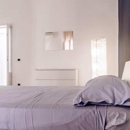 Geneva'S Apartment Таранто Экстерьер фото