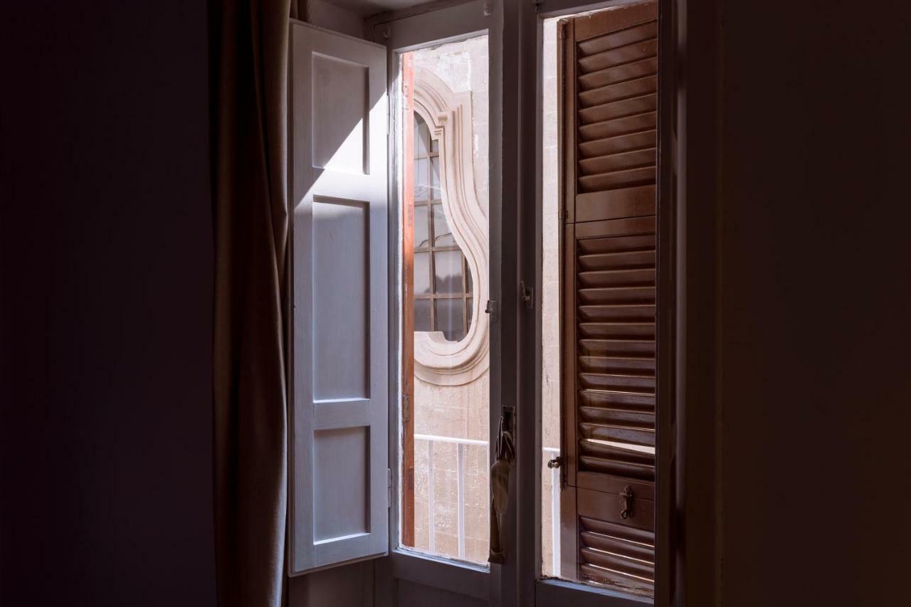 Geneva'S Apartment Таранто Экстерьер фото