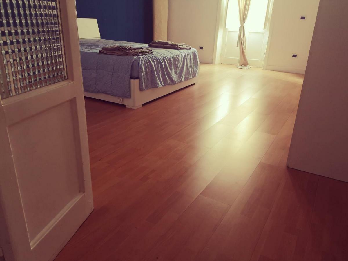 Geneva'S Apartment Таранто Экстерьер фото