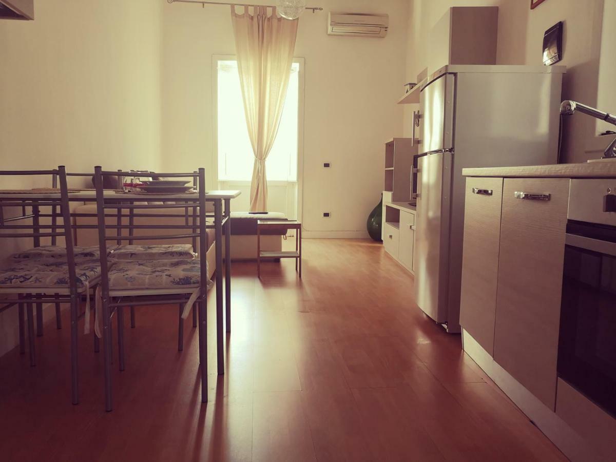 Geneva'S Apartment Таранто Экстерьер фото